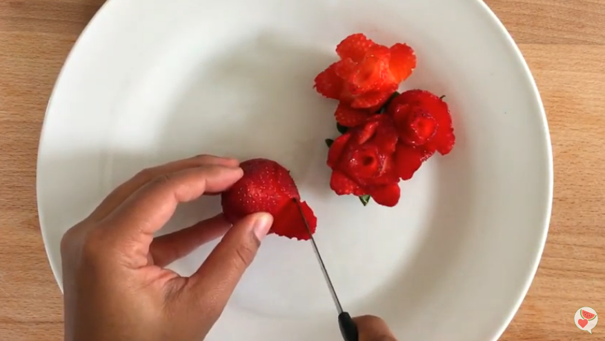HOW TO make a Strawberry Rose