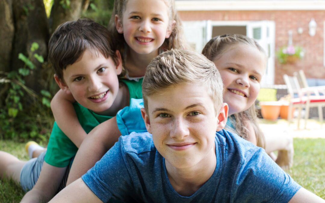 25 Fun Activities Encouraging Sibling Cooperation